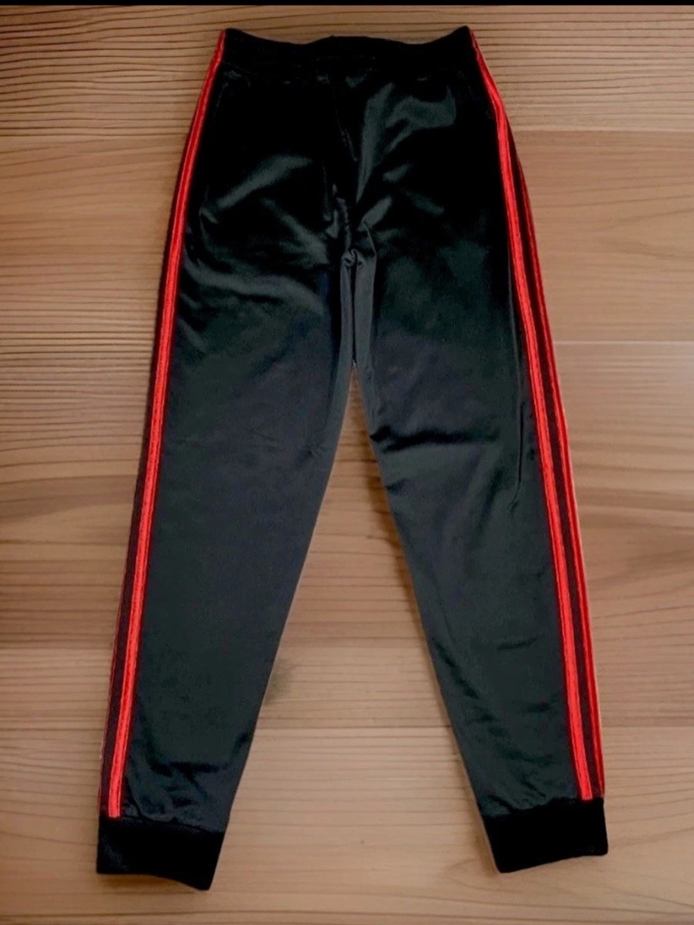 NWT Adidas Boys 10/12 Medium Black Three Stripes Red Joggers Sweatpant New PE